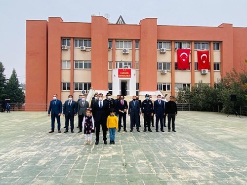 İLÇEMİZDE  24 KASIM ÖĞRETMENLER GÜNÜ TÖRENLE KUTLANDI